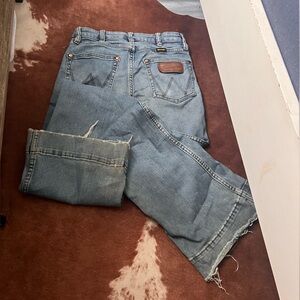 Women’s wrangler trouser boot! Size 26